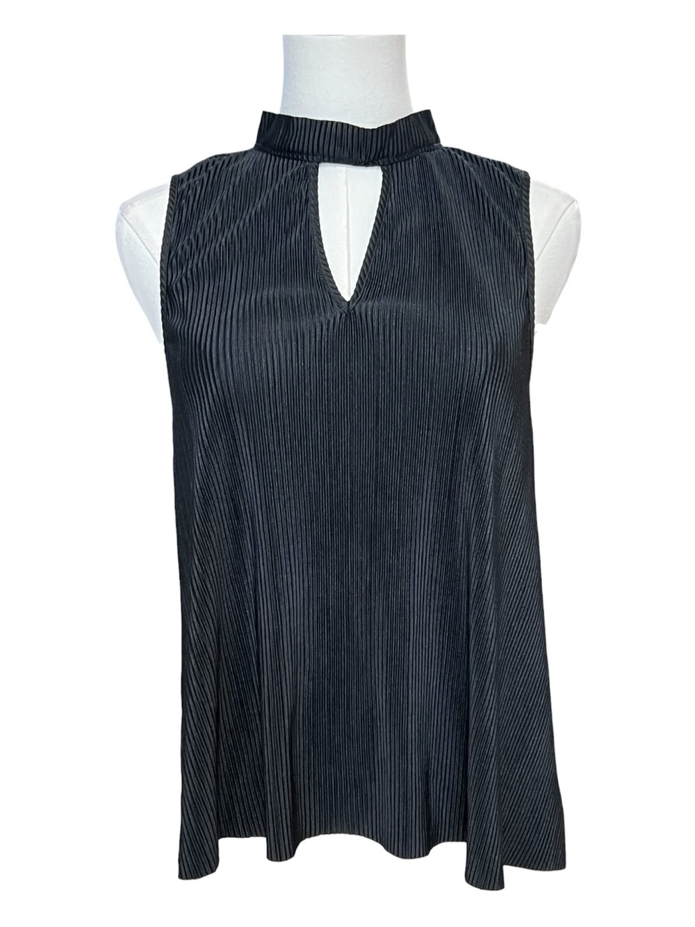 EUC Jack by BB Dakota Black Pleated Hi Low Sleeveless Top | Size XS